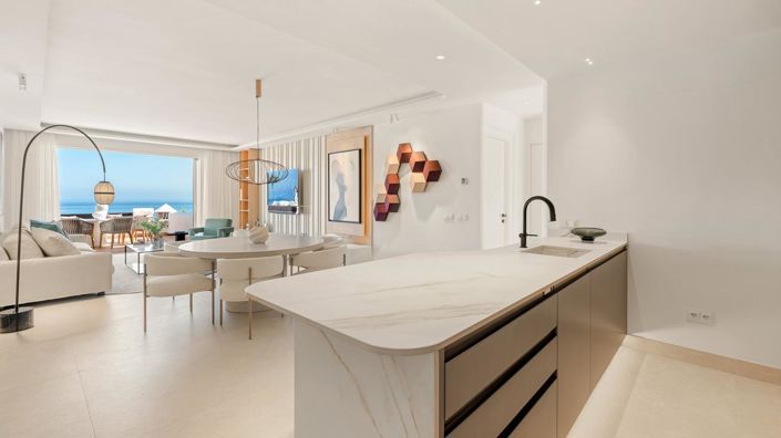 Image No.6-3 Bed Property for sale