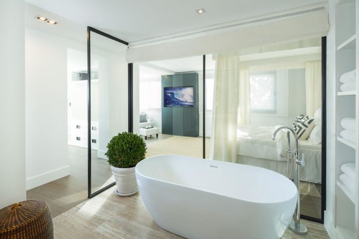 Image No.4-5 Bed Property for sale