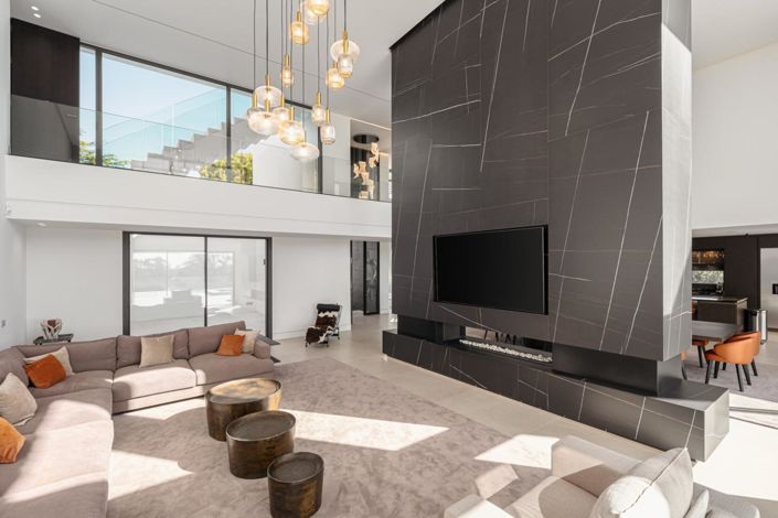 Image No.35-4 Bed Property for sale