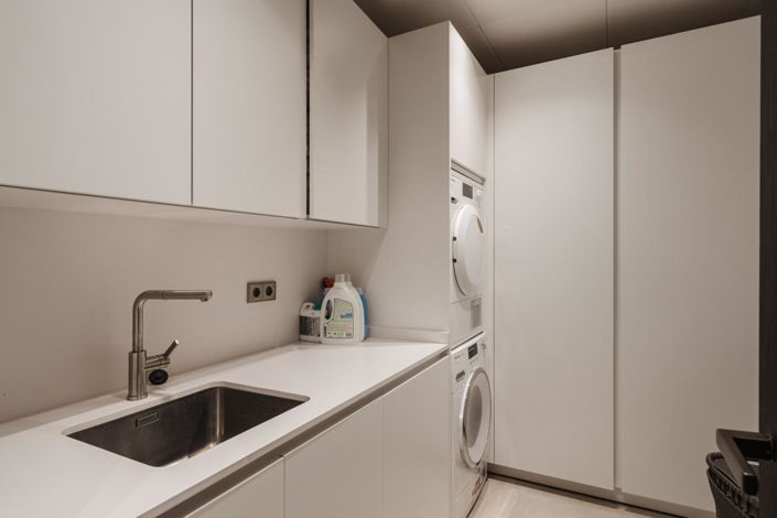 Image No.42-4 Bed Property for sale