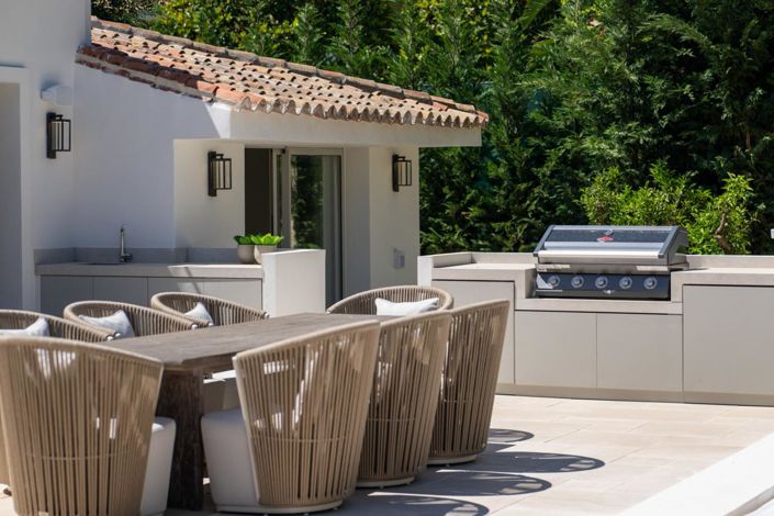 Image No.29-6 Bed Property for sale