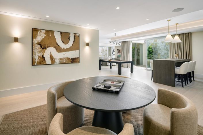 Image No.4-6 Bed Property for sale