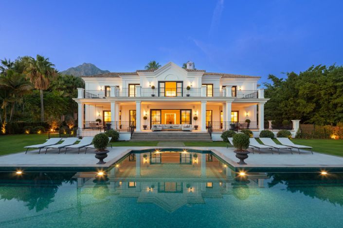 Image No.1-6 Bed Property for sale
