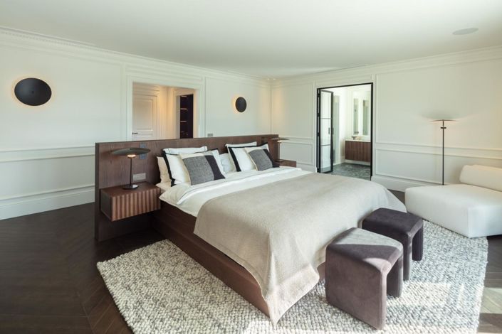 Image No.30-6 Bed Property for sale