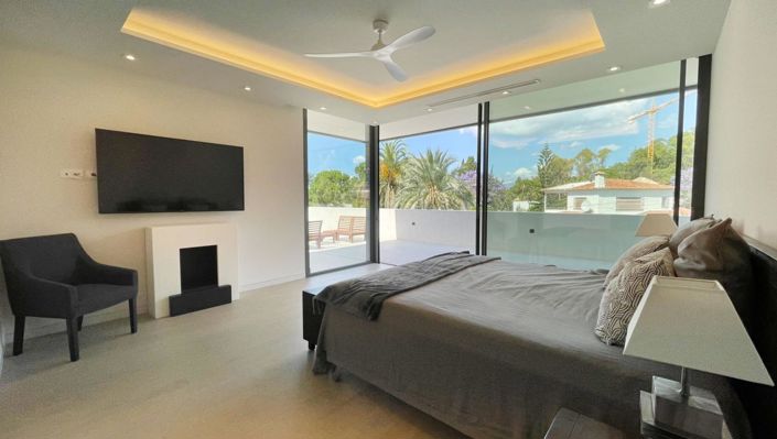 Image No.33-5 Bed Property for sale