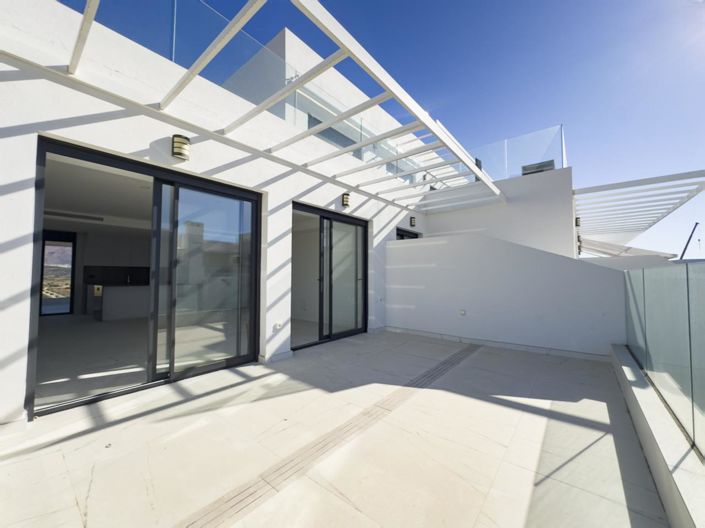 Image No.4-2 Bed Property for sale