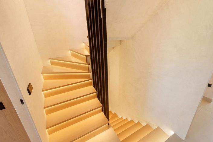 Image No.25-4 Bed Property for sale