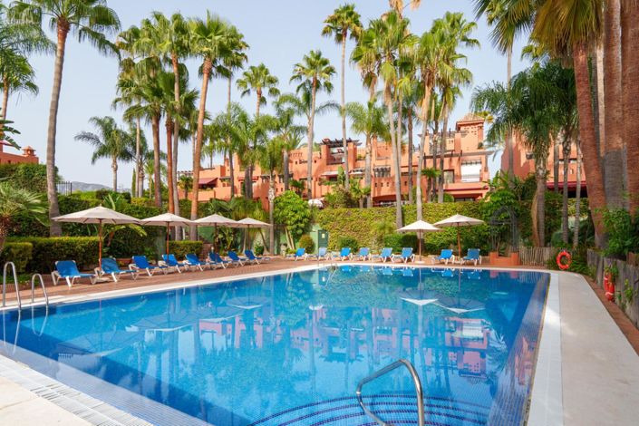 Image No.51-4 Bed Property for sale