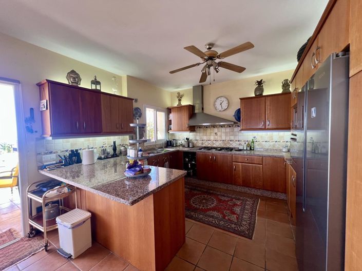 Image No.16-Propriété de 8 chambres à vendre à Estepona