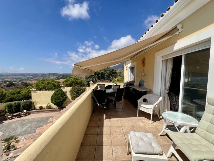 Image No.25-Propriété de 8 chambres à vendre à Estepona