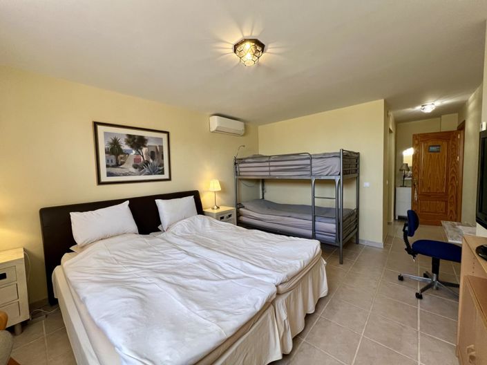 Image No.31-Propriété de 8 chambres à vendre à Estepona