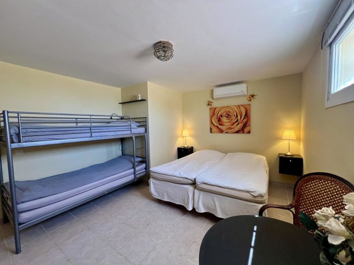 Image No.36-Propriété de 8 chambres à vendre à Estepona