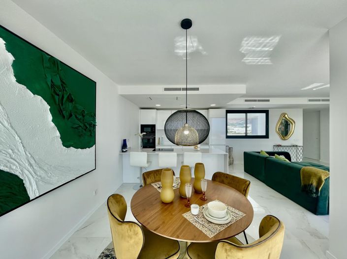 Image No.14-3 Bed Property for sale