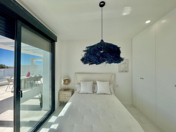 Image No.23-3 Bed Property for sale