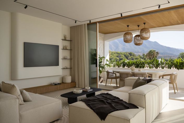 Image No.2-4 Bed Property for sale