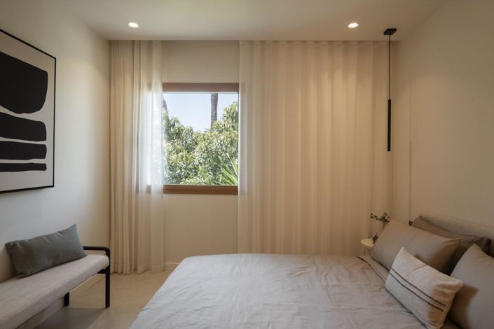 Image No.9-4 Bed Property for sale