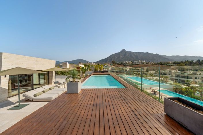 Image No.44-4 Bed Property for sale