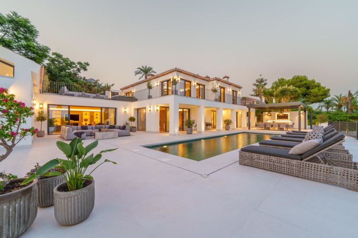 Image No.43-5 Bed Property for sale