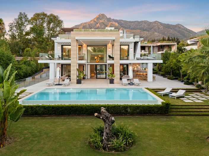 Image No.58-6 Bed Property for sale