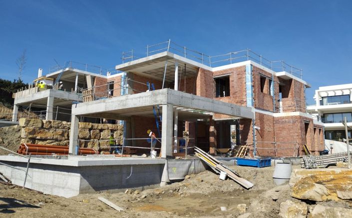 Image No.11-3 Bed Property for sale