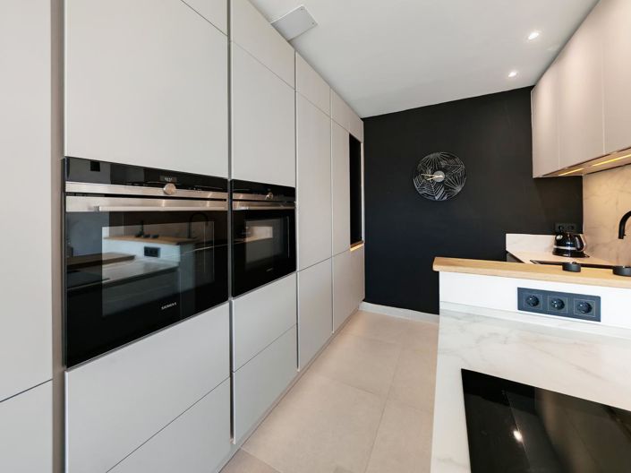 Image No.13-5 Bed Property for sale