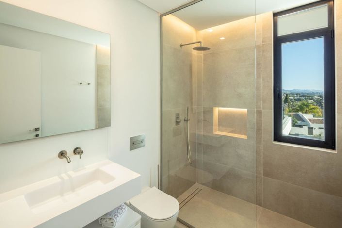 Image No.4-Propriété de 5 chambres à vendre à Marbella