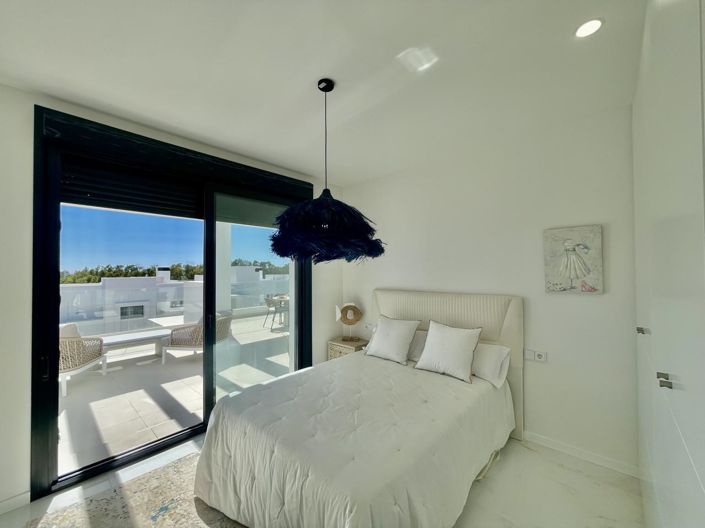 Image No.14-3 Bed Property for sale