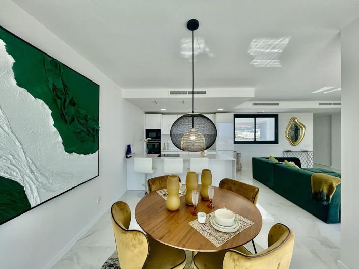 Image No.5-3 Bed Property for sale