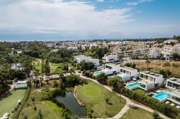 Image No.39-5 Bed Property for sale