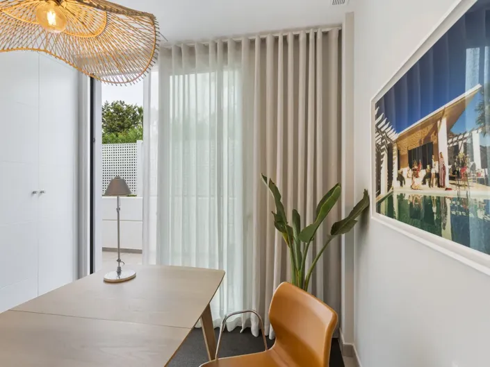 Image No.12-5 Bed Property for sale