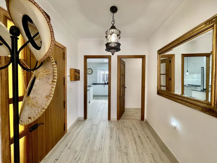 Image No.11-4 Bed Property for sale