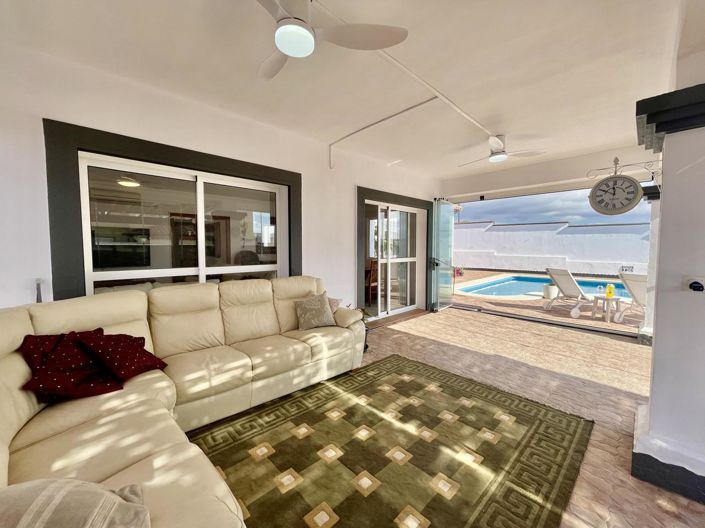 Image No.43-4 Bed Property for sale