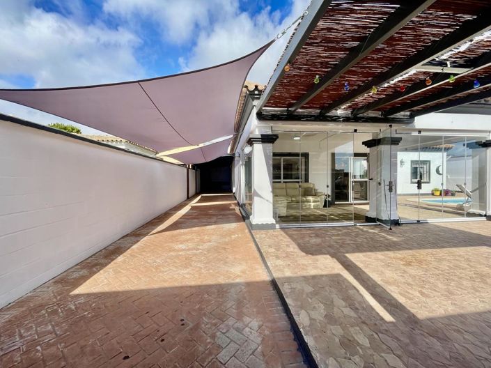 Image No.51-4 Bed Property for sale