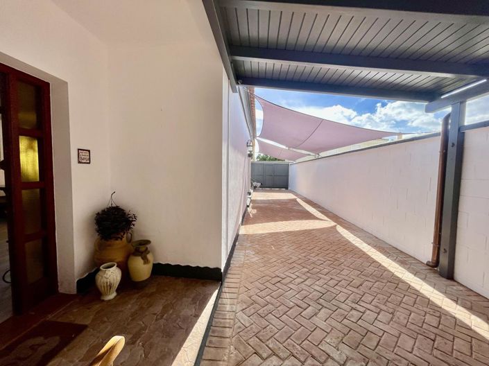 Image No.53-4 Bed Property for sale