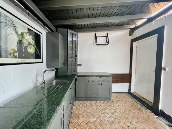 Image No.58-4 Bed Property for sale