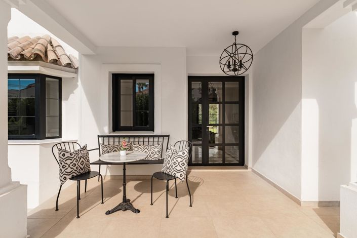 Image No.21-6 Bed Property for sale