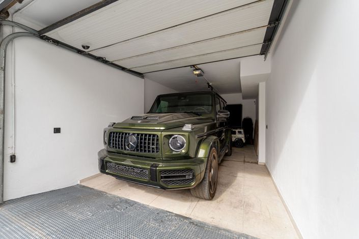 Image No.35-6 Bed Property for sale