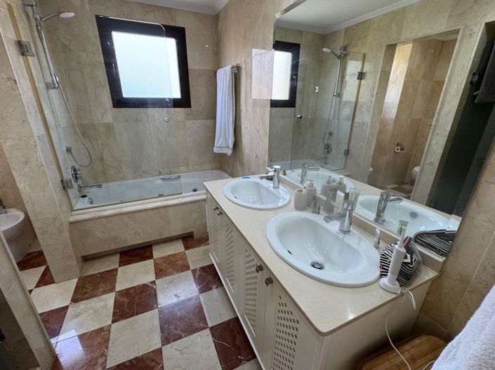 Image No.12-Propriété de 3 chambres à vendre à San Roque