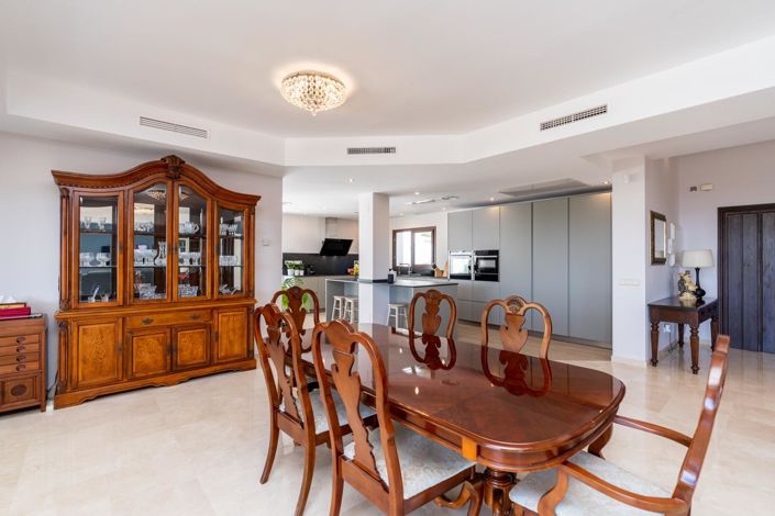 Image No.40-4 Bed Property for sale