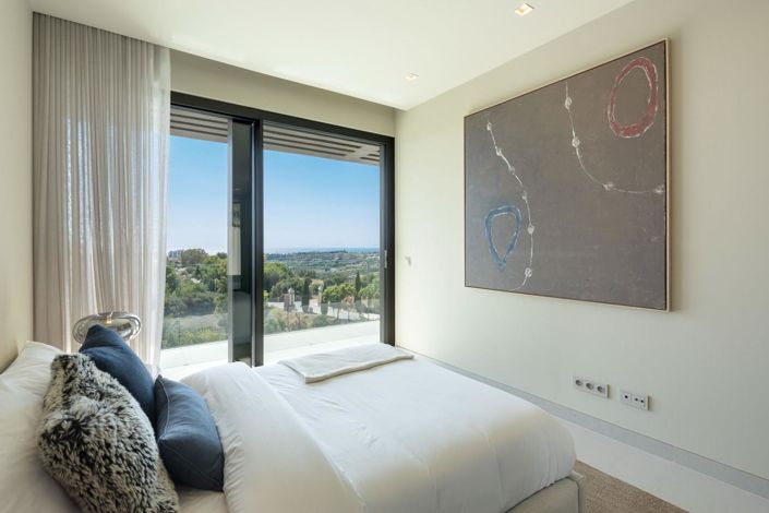 Image No.21-5 Bed Property for sale