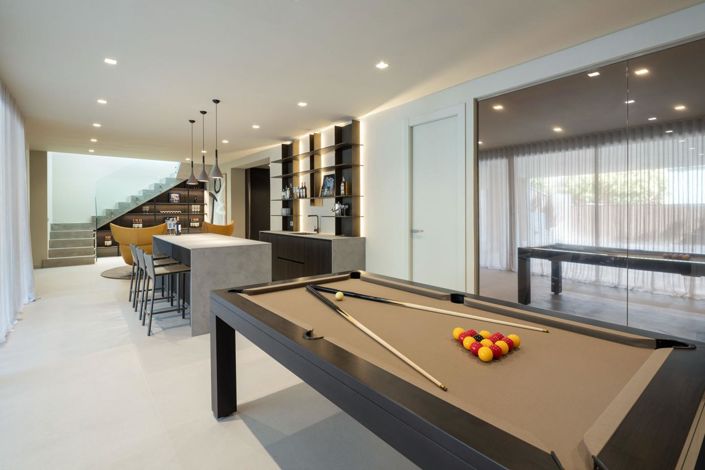 Image No.29-5 Bed Property for sale