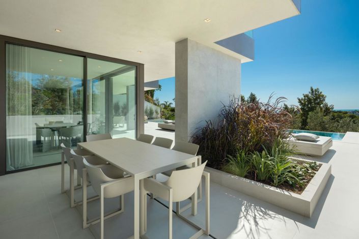 Image No.7-5 Bed Property for sale