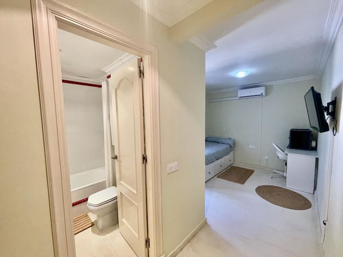 Image No.13-5 Bed Property for sale