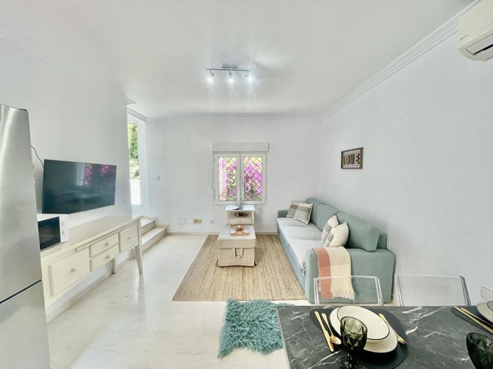 Image No.5-5 Bed Property for sale