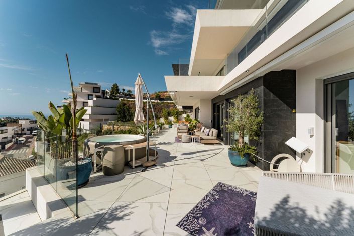 Image No.24-3 Bed Property for sale