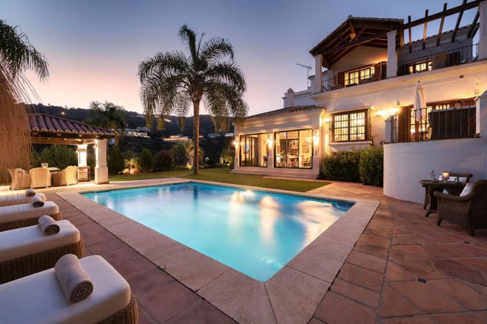 Image No.8-4 Bed Property for sale