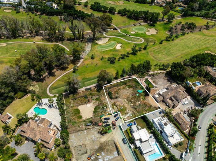 Image No.2-5 Bed Property for sale