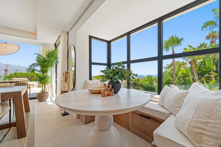 Image No.39-6 Bed Property for sale