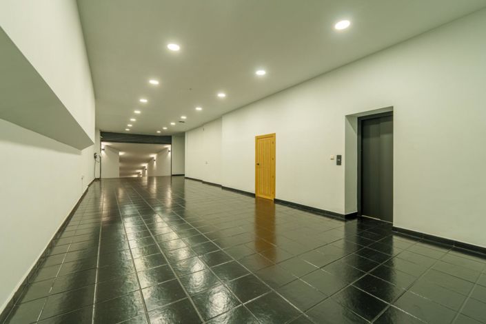 Image No.46-6 Bed Property for sale