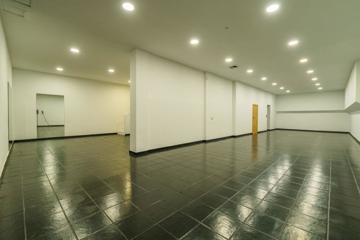 Image No.47-6 Bed Property for sale